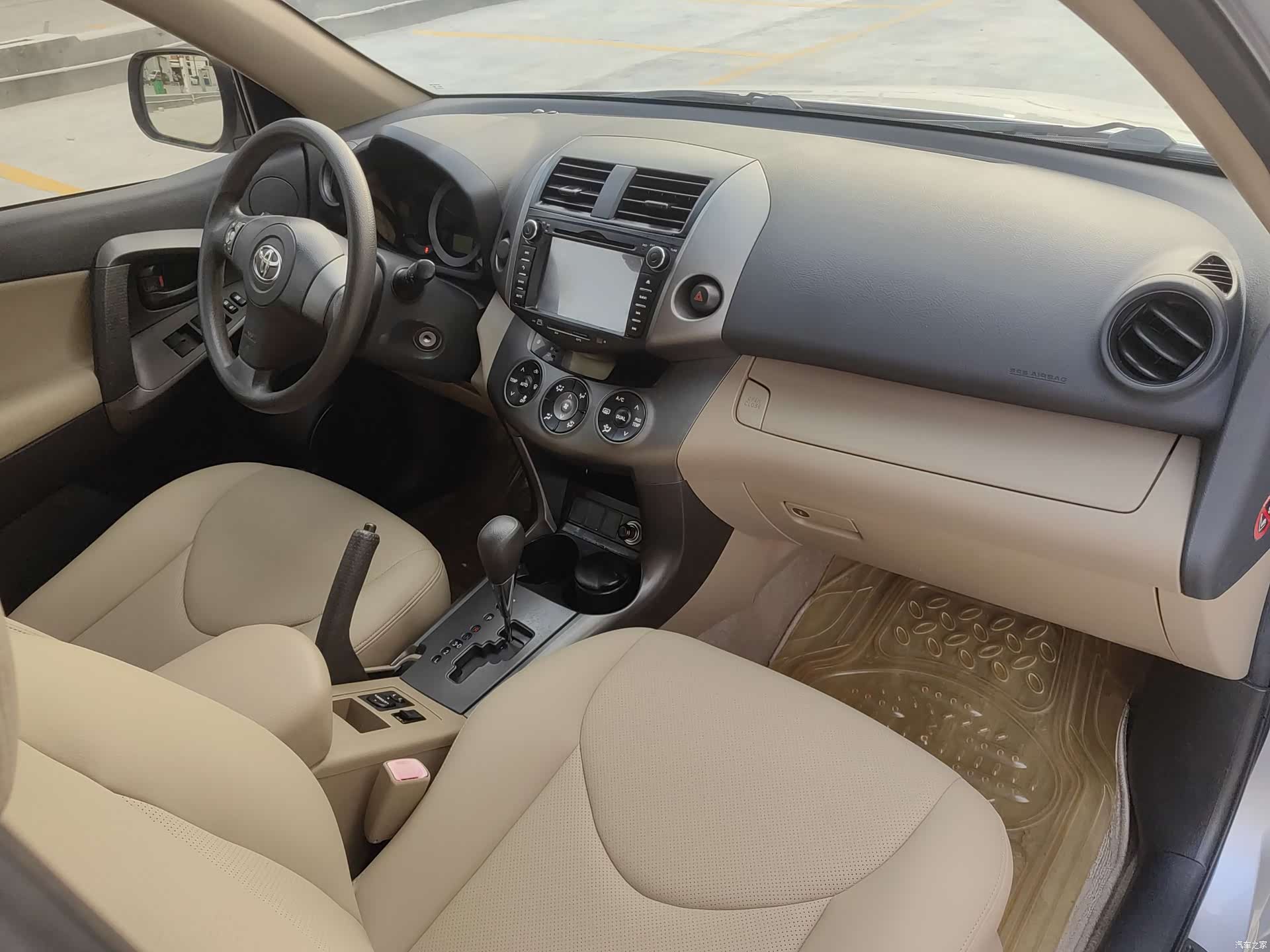 Toyota RAV4, 2012 все фото