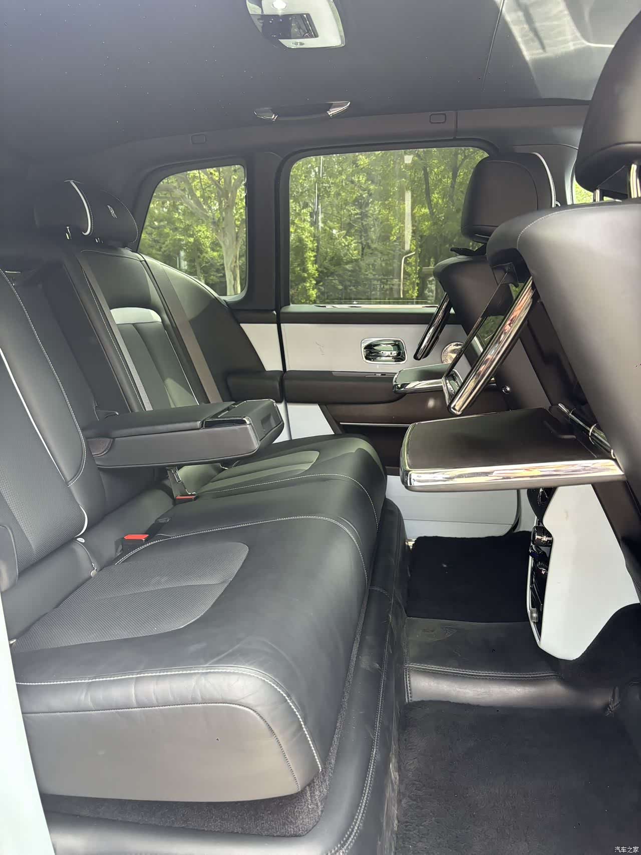 Rolls-Royce Cullinan, 2023 17