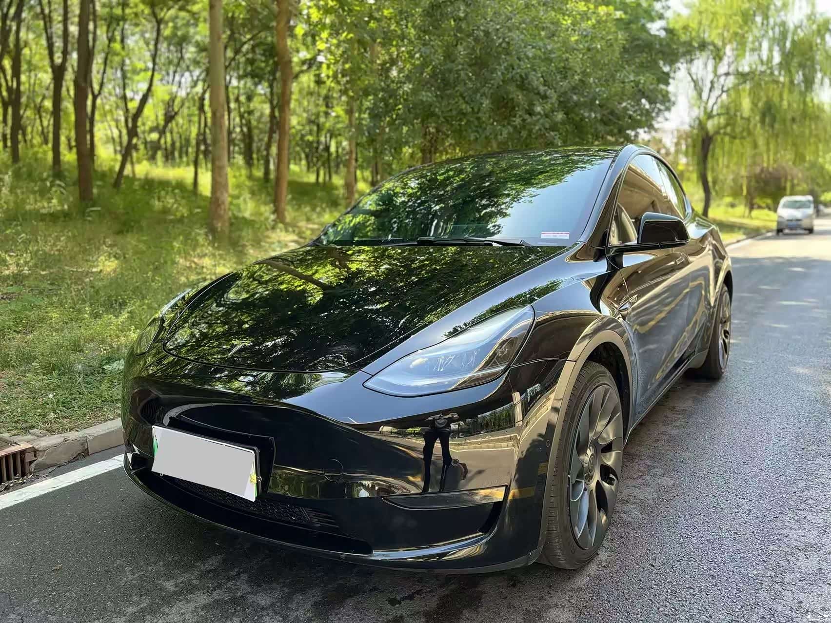 Tesla Model Y, 2022 1