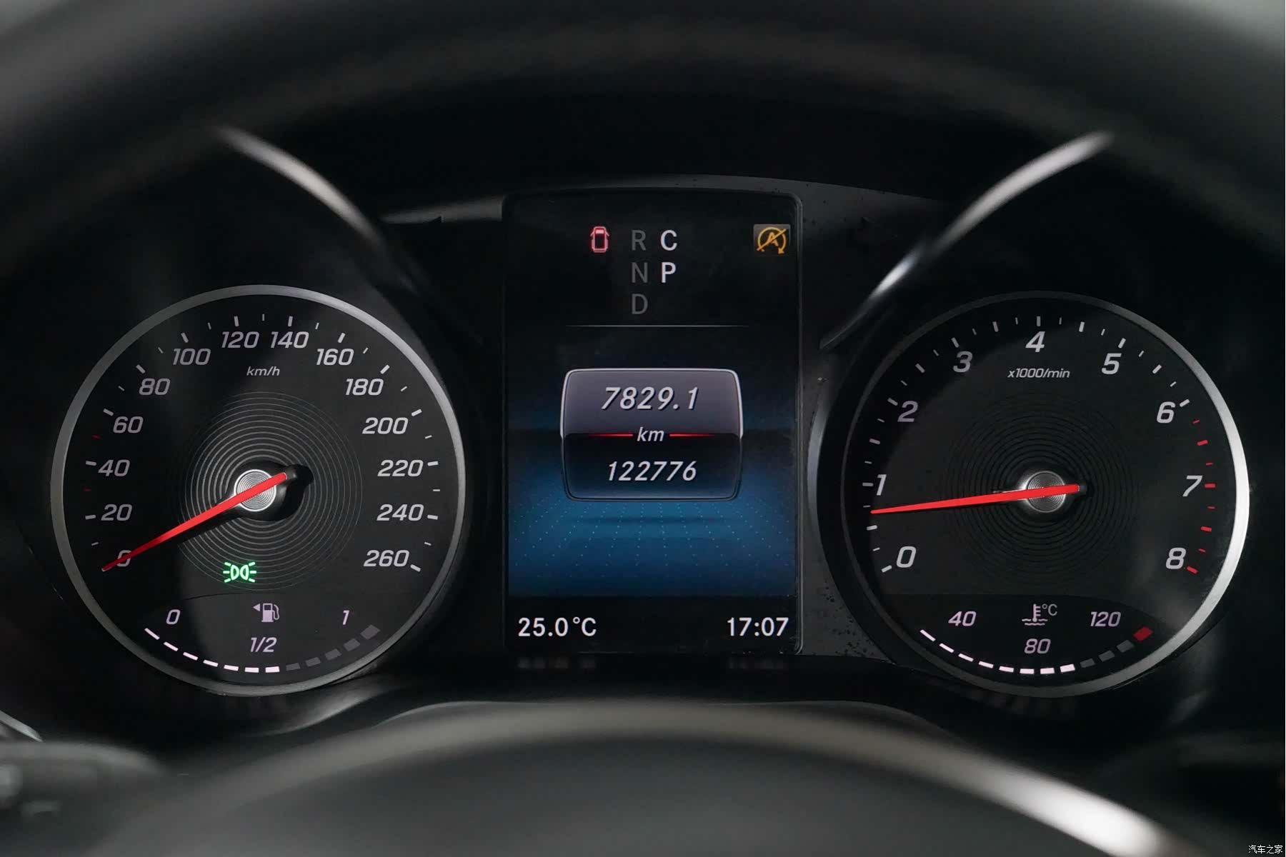 Mercedes-Benz V-Class, 2021 11