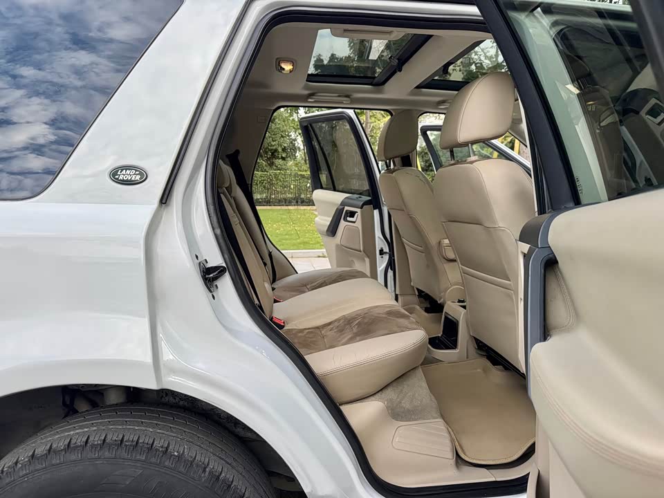 Land Rover Freelander 2