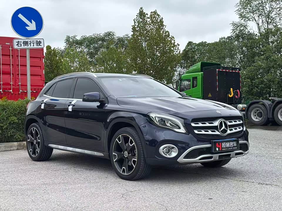 Mercedes-Benz GLA