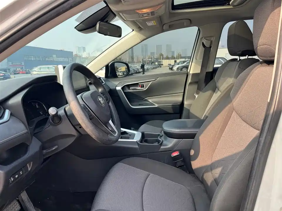 Toyota RAV4 Rongfang