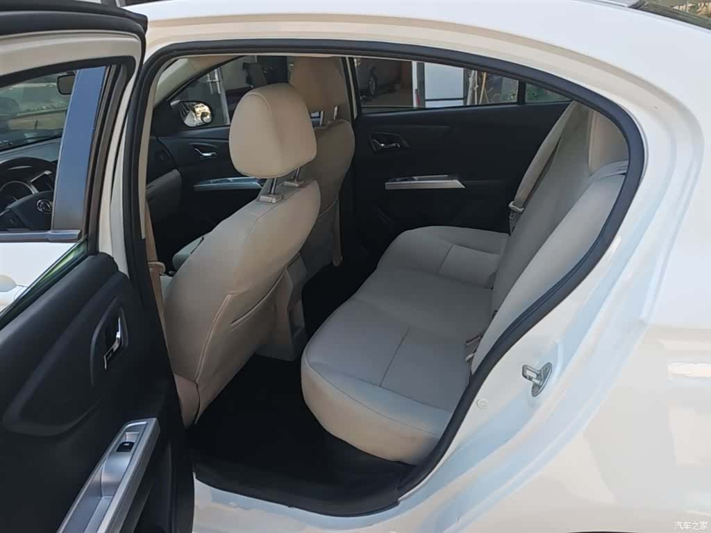DongFeng A30, 2015 17