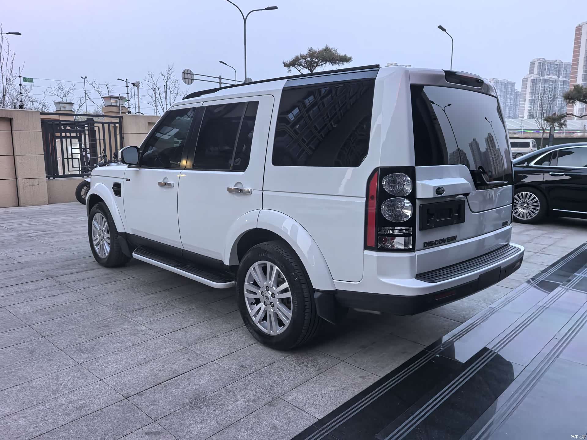 Land Rover Discovery, 2015 3