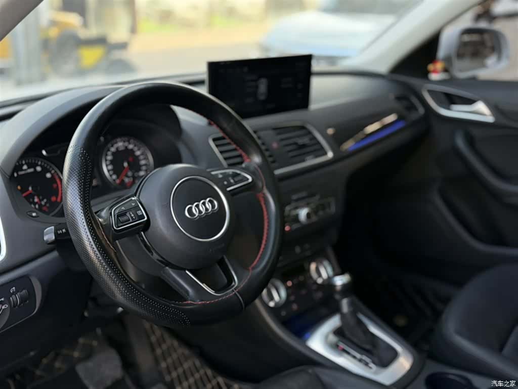 Audi Q3, 2016 13