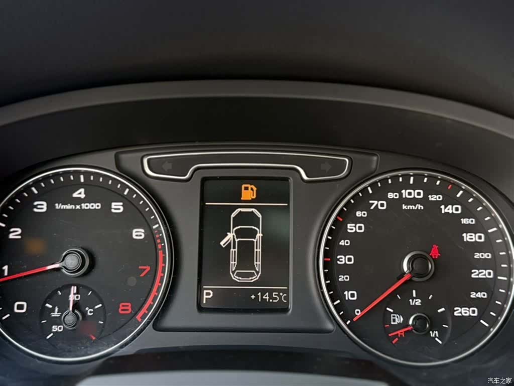 Audi Q3, 2016 4