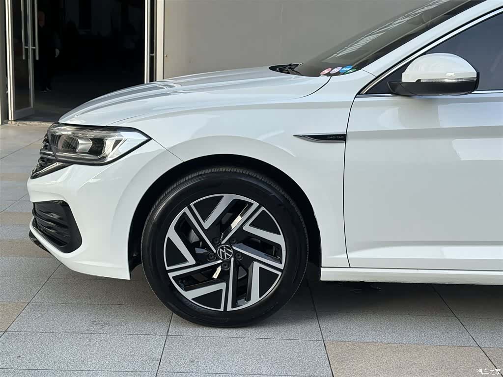 Volkswagen Sagitar, 2025 19