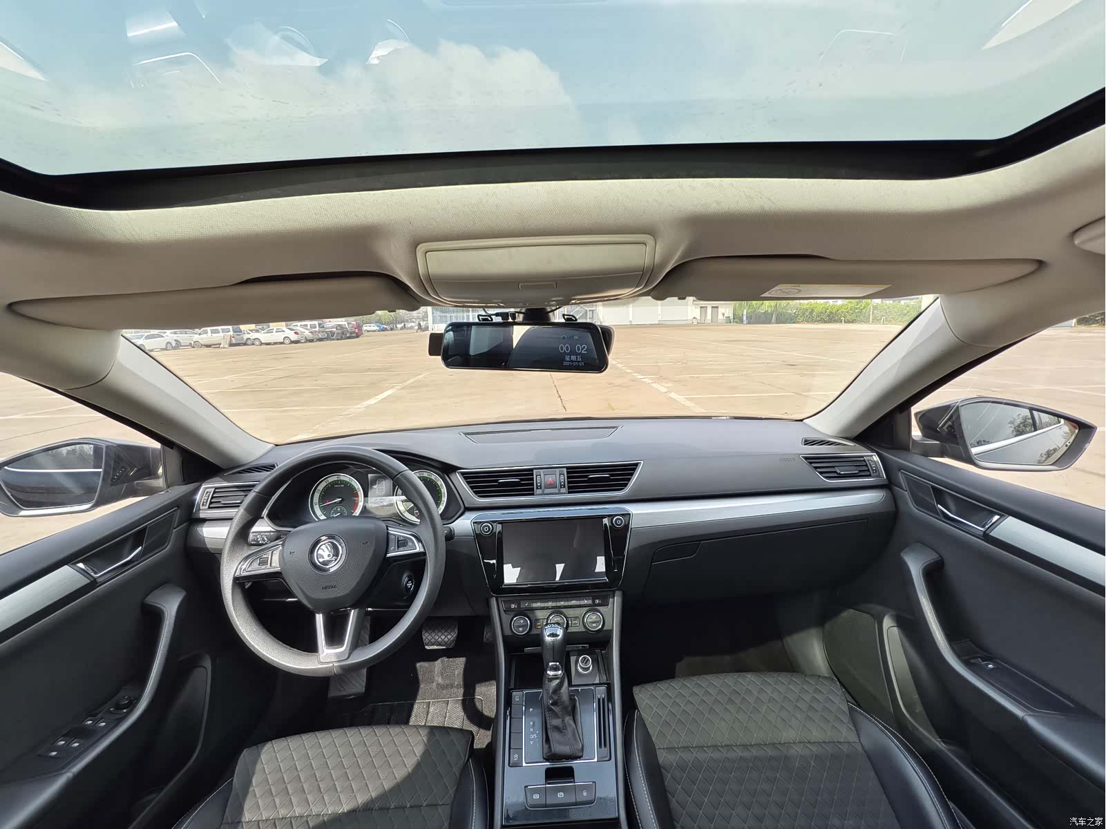 Skoda Superb, 2018 8