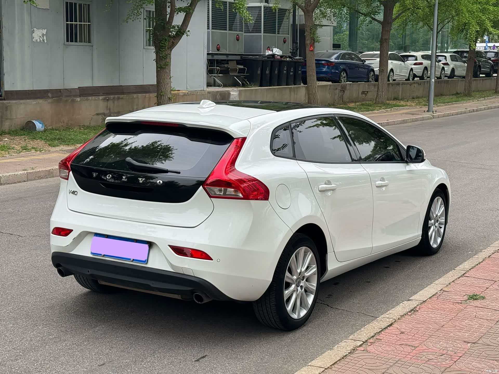 Volvo V40, 2015 21