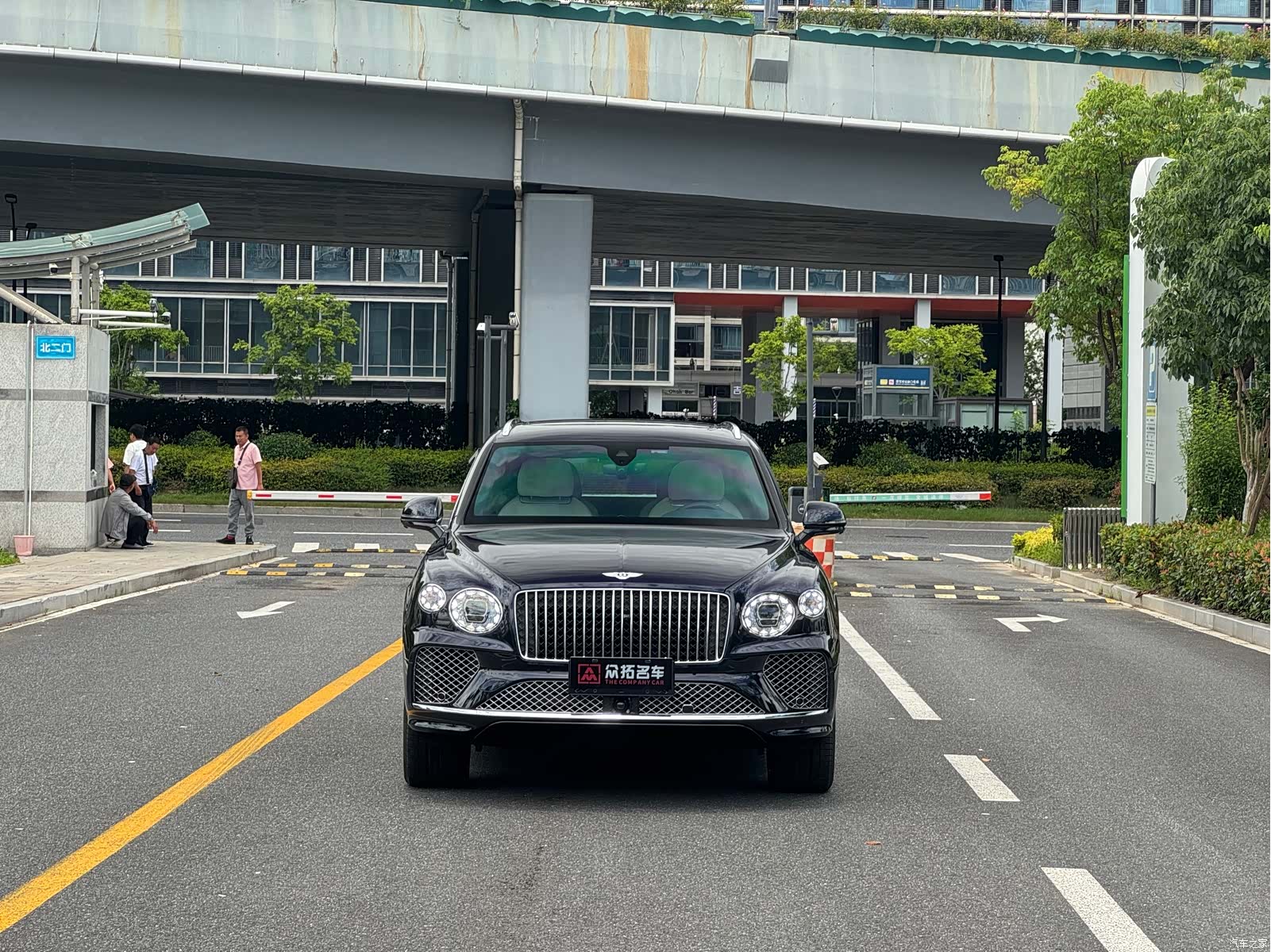 Bentley Bentayga, 2024 2
