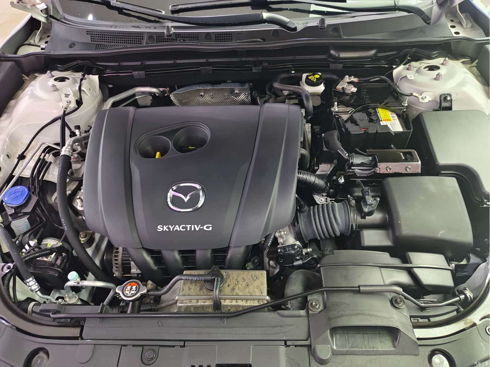 Mazda CX-4, 2023 16