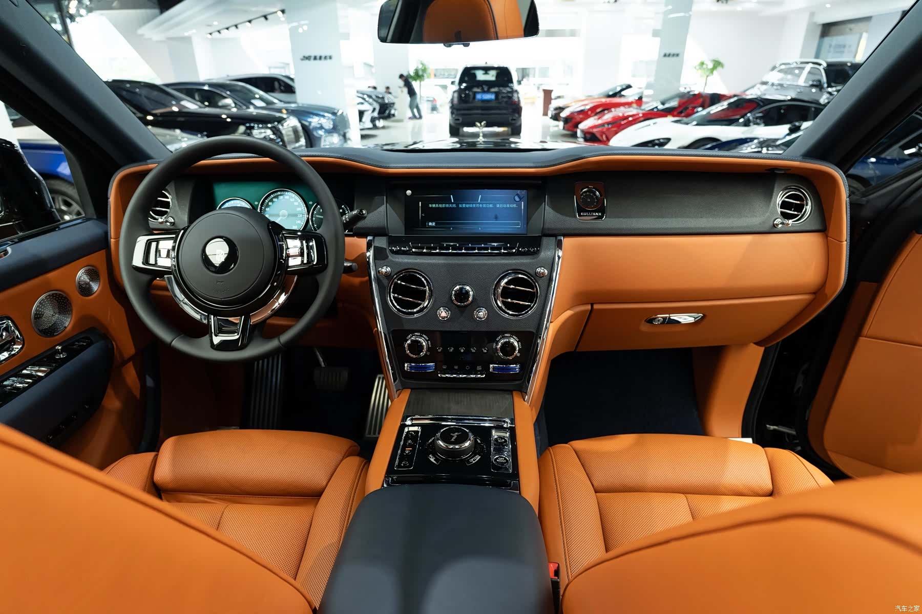 Rolls-Royce Cullinan, 2020 4