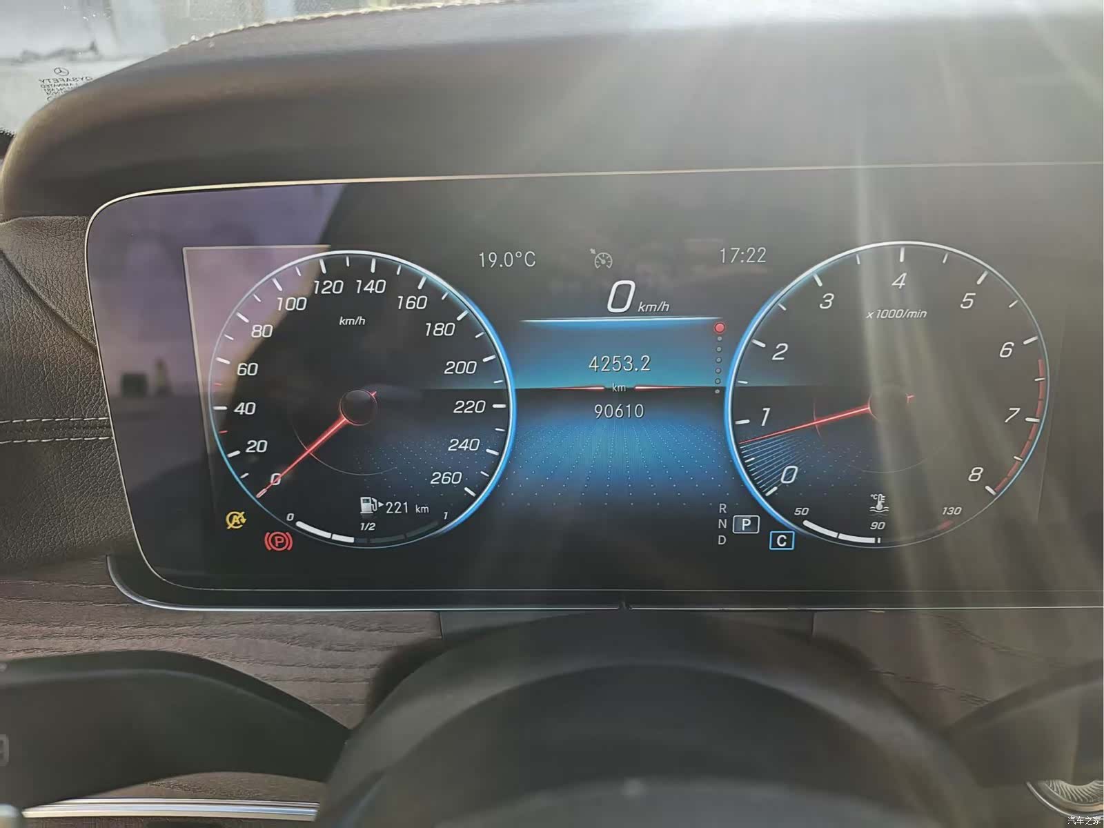 Mercedes-Benz E-Class, 2021 4