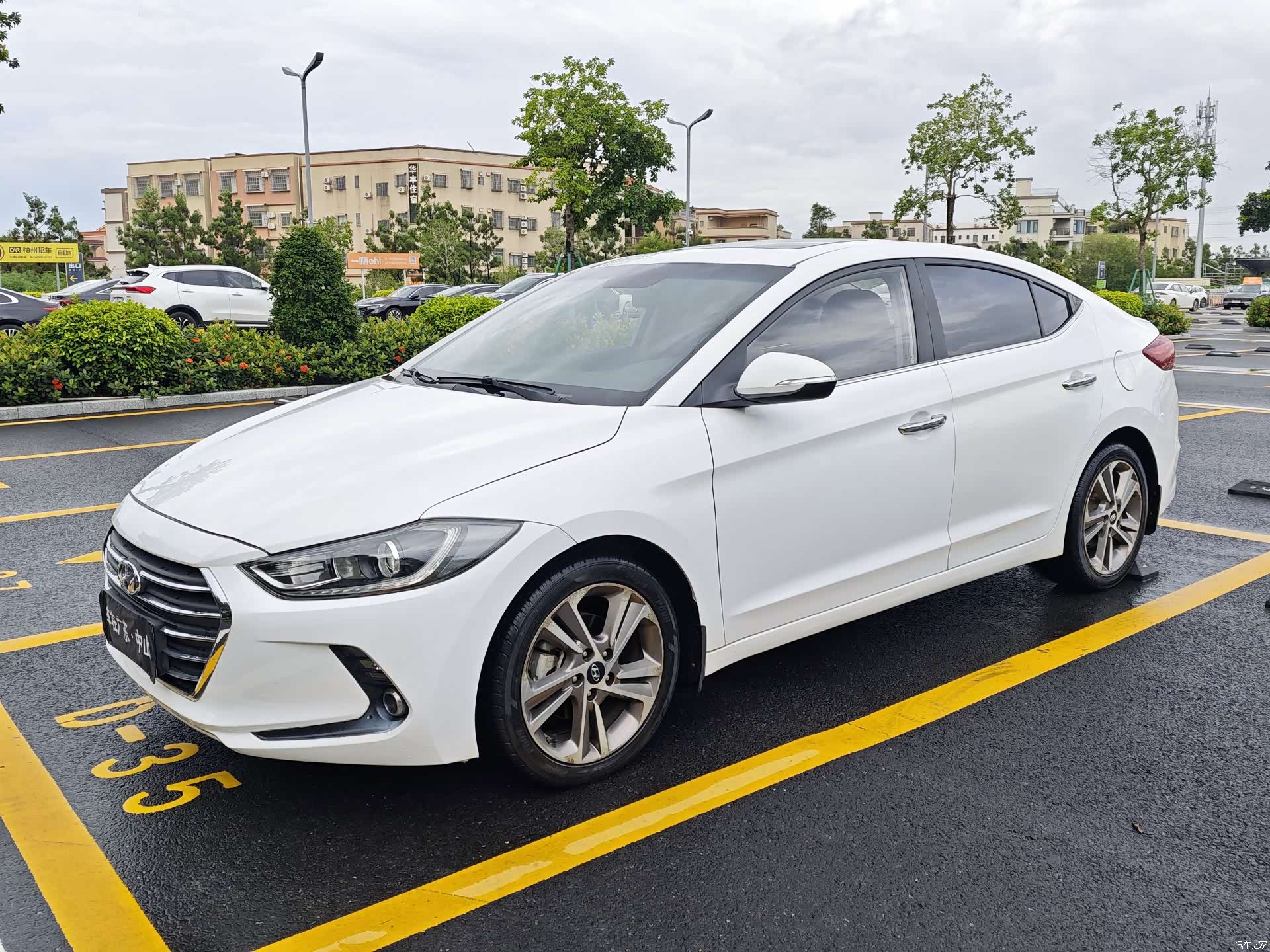 Hyundai 15
