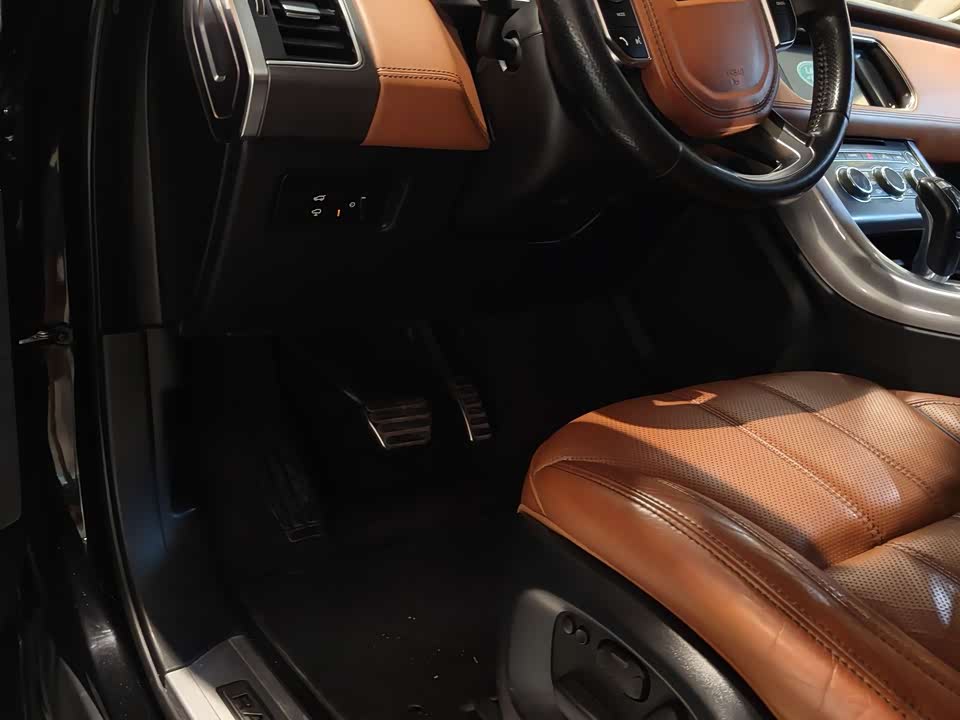 Land Rover Range Rover Sport Land Rover Range Rover Sport