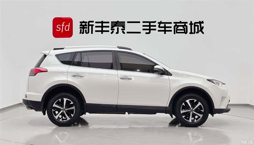 Toyota RAV4, 2019 3