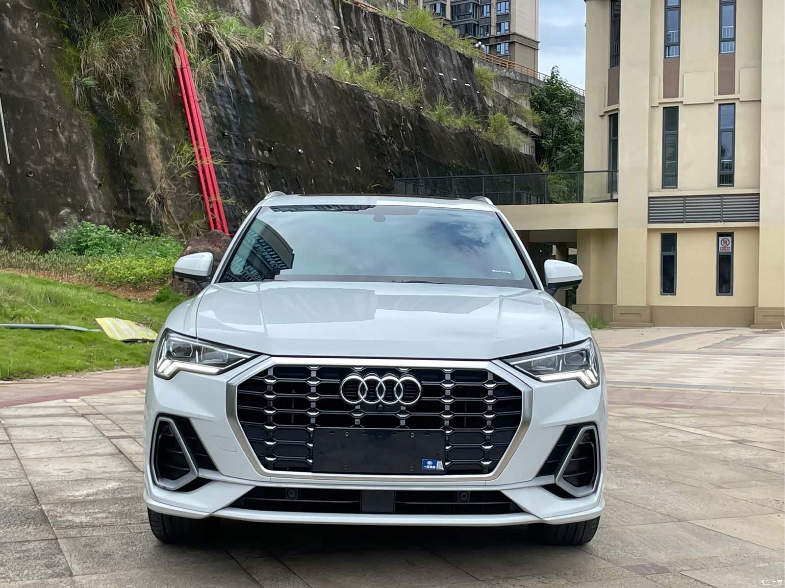 Audi Q3, 2022 2