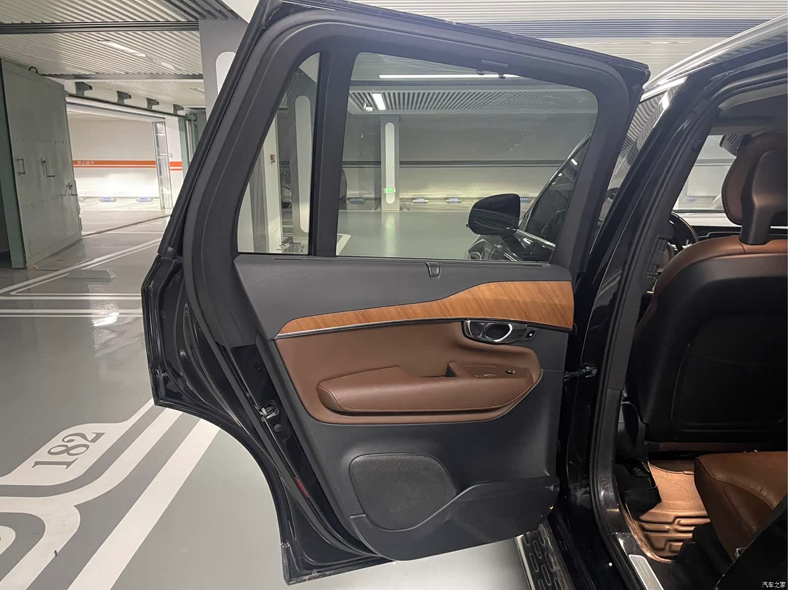 Volvo XC90, 2020 13
