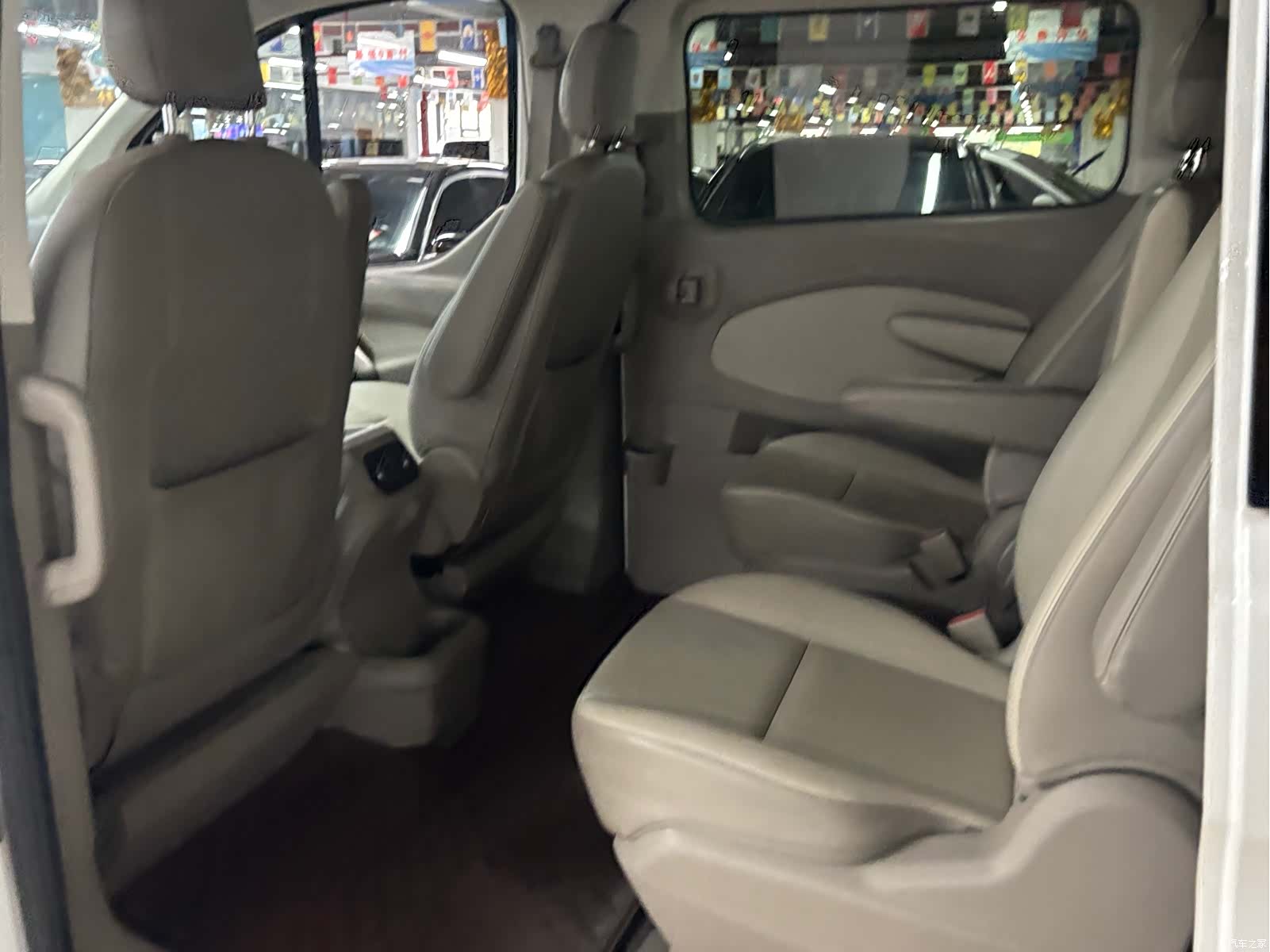 Ford Tourneo, 2017 7