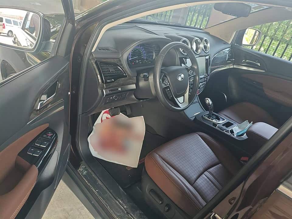 BYD S7