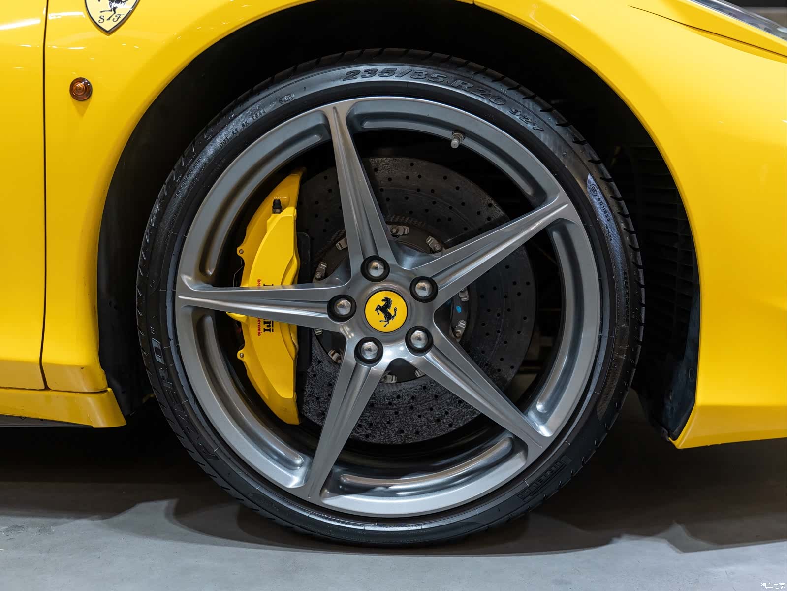 Ferrari 458, 2012 6