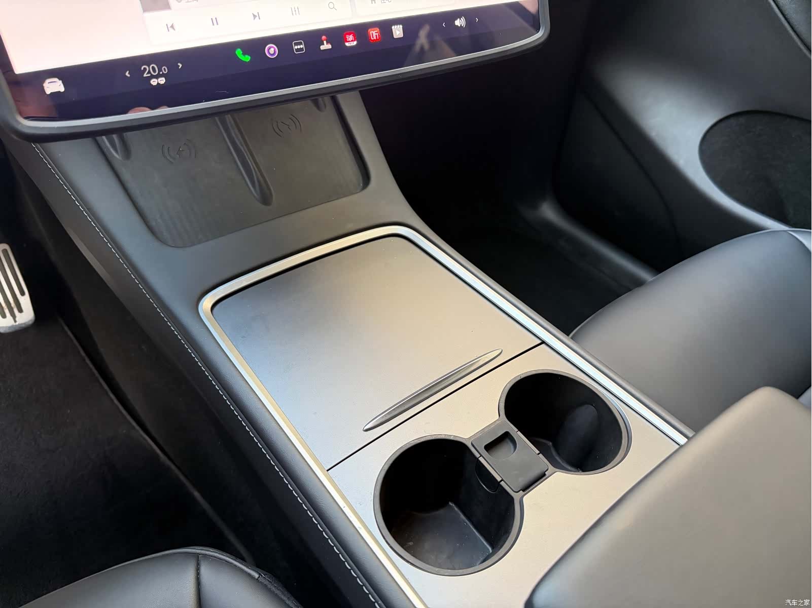 Tesla Model Y, 2023 15