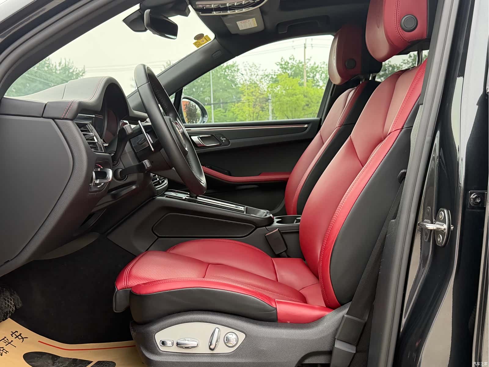 Porsche Macan, 2024 11