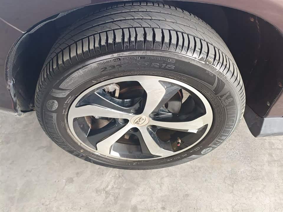 BYD S7