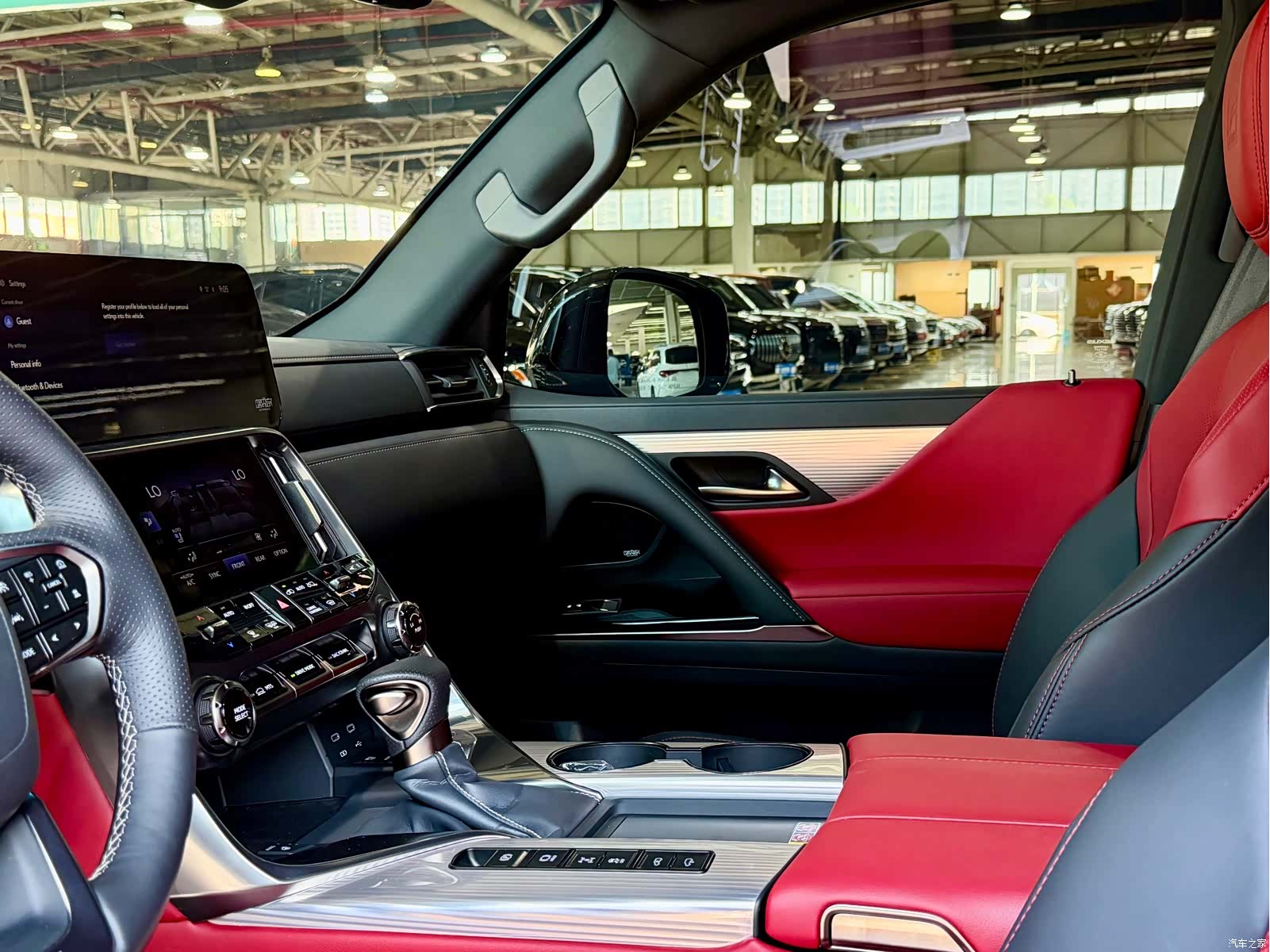Lexus LX, 2026 12