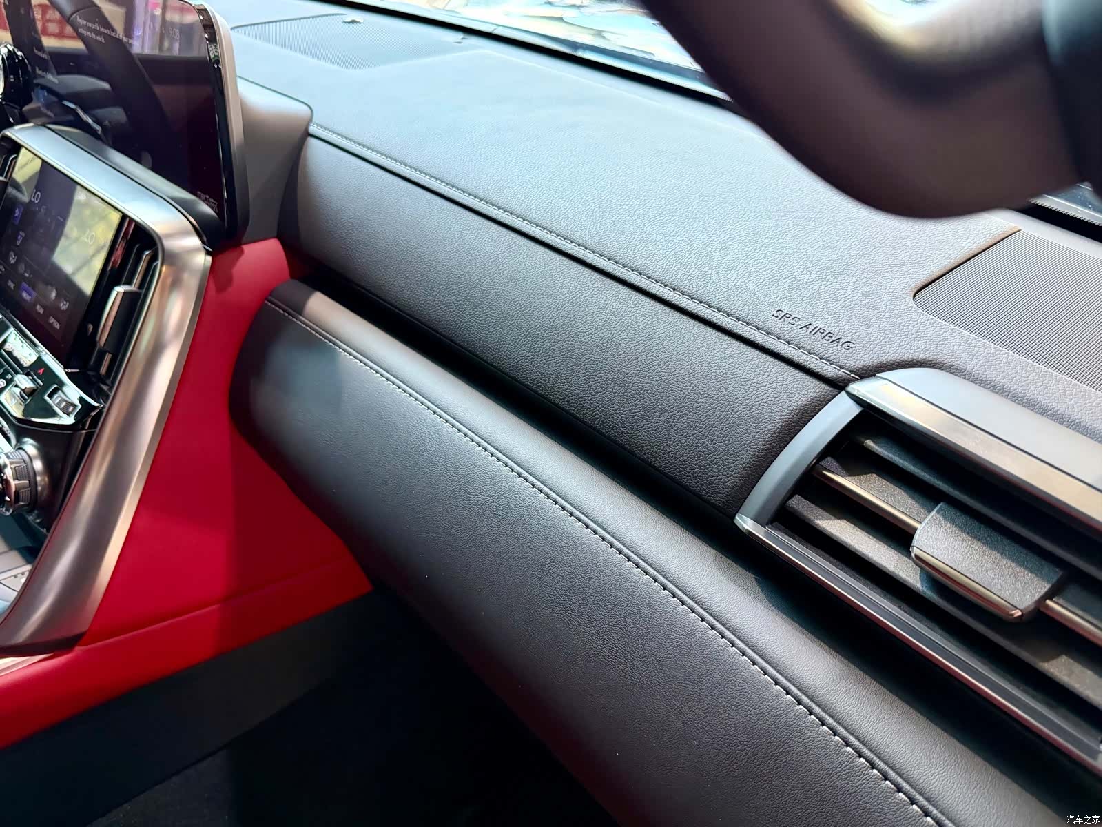 Lexus LX, 2026 23