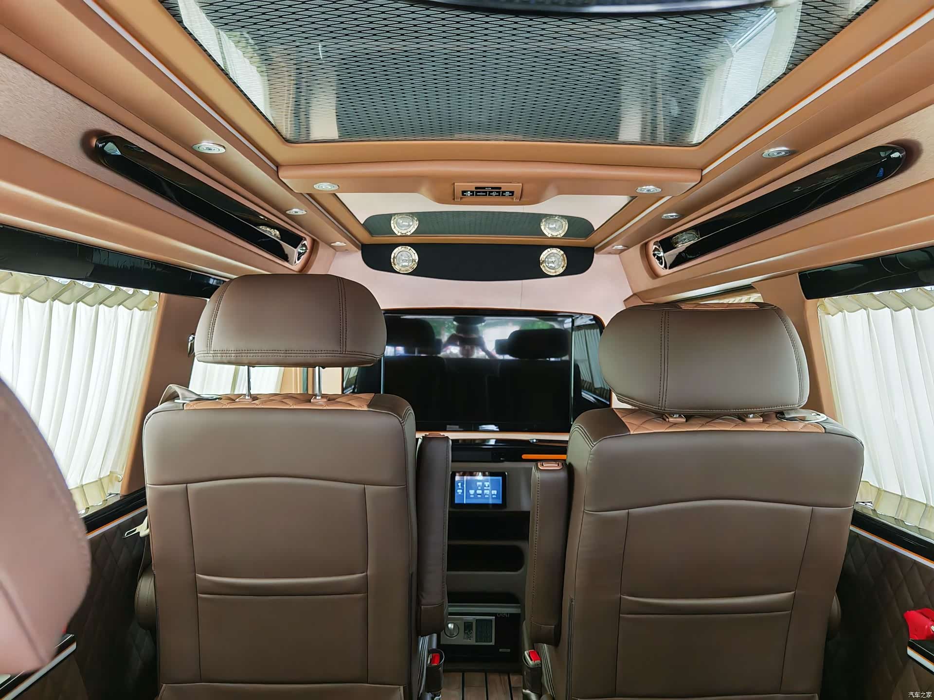 Volkswagen 7, 2018 9
