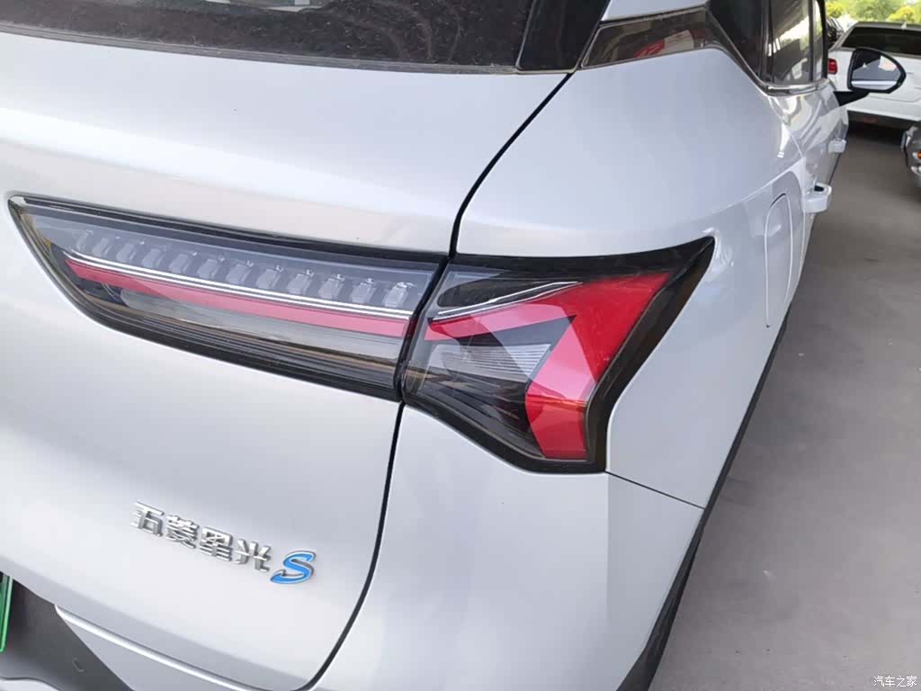 Wuling Starlight, 2025 8