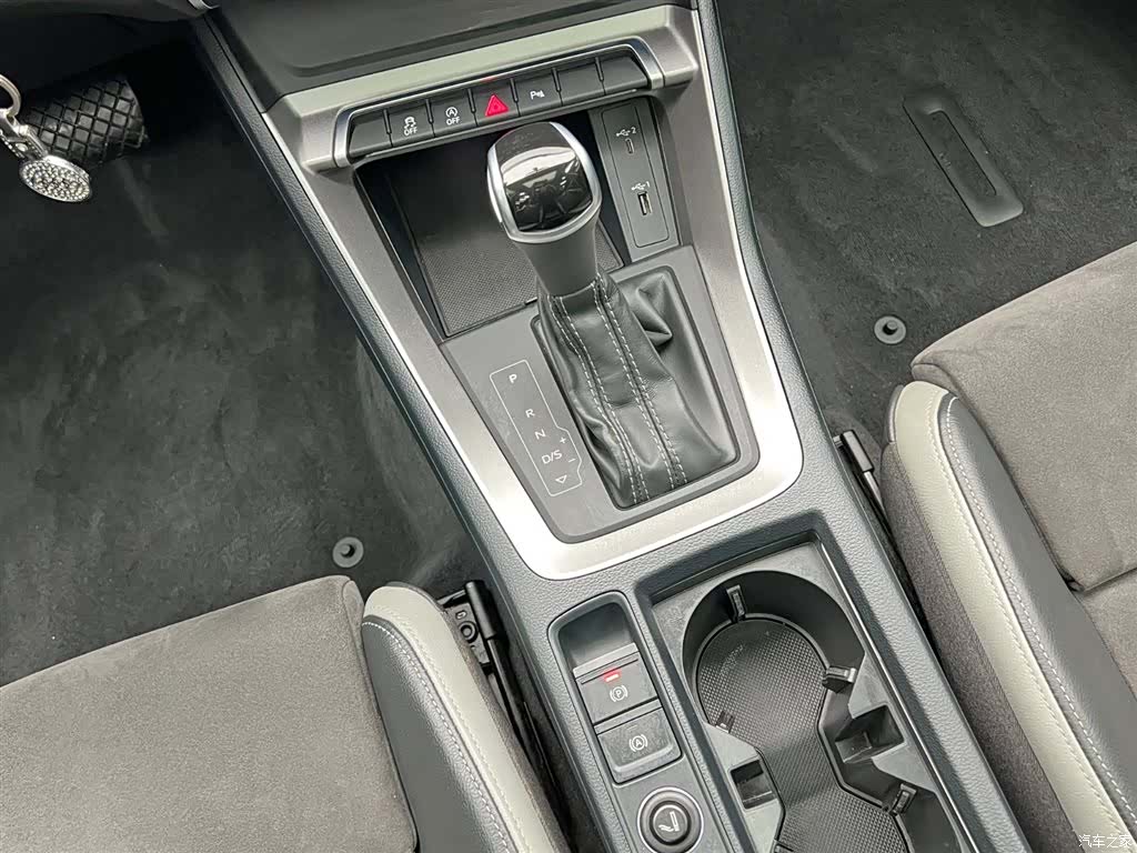 Audi Q3, 2021 23