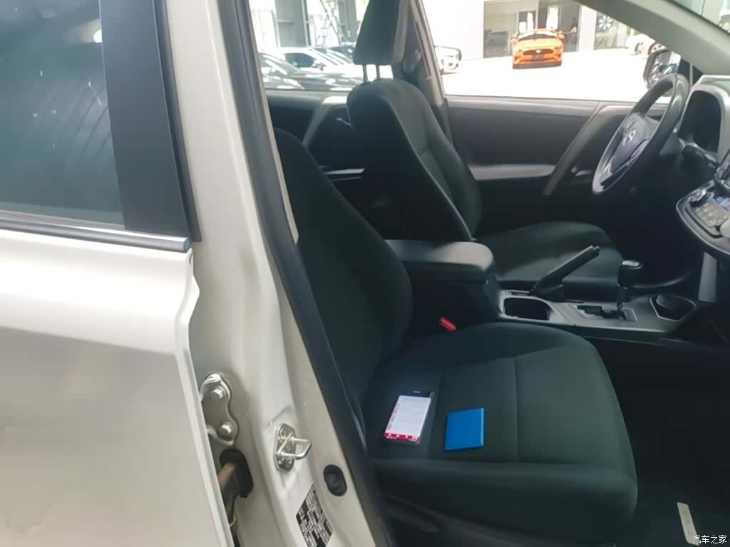 Toyota RAV4, 2018 25