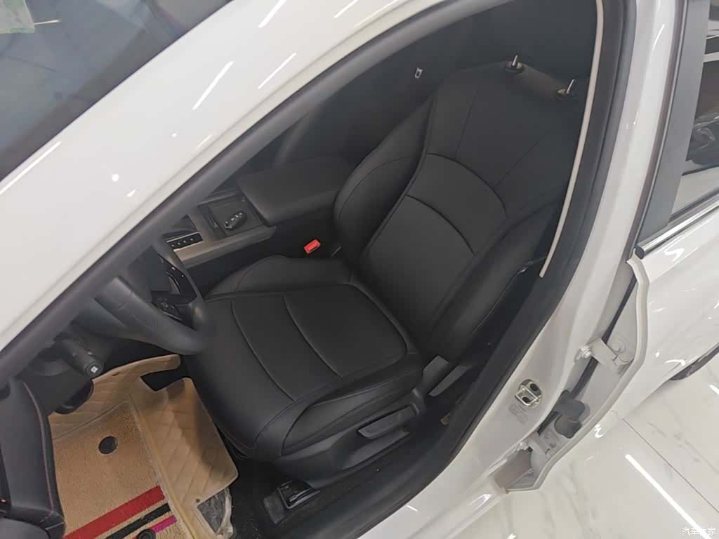 Roewe i5, 2025 15