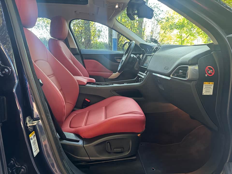 Jaguar F-PACE Jaguar F-PACE