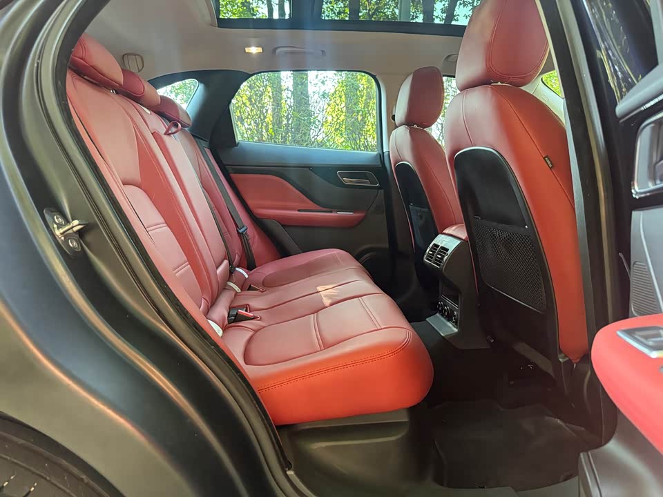 Jaguar F-PACE Jaguar F-PACE