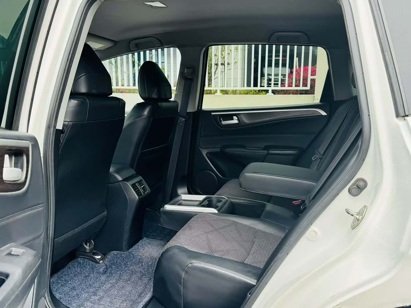 Honda Jade, 2015 6