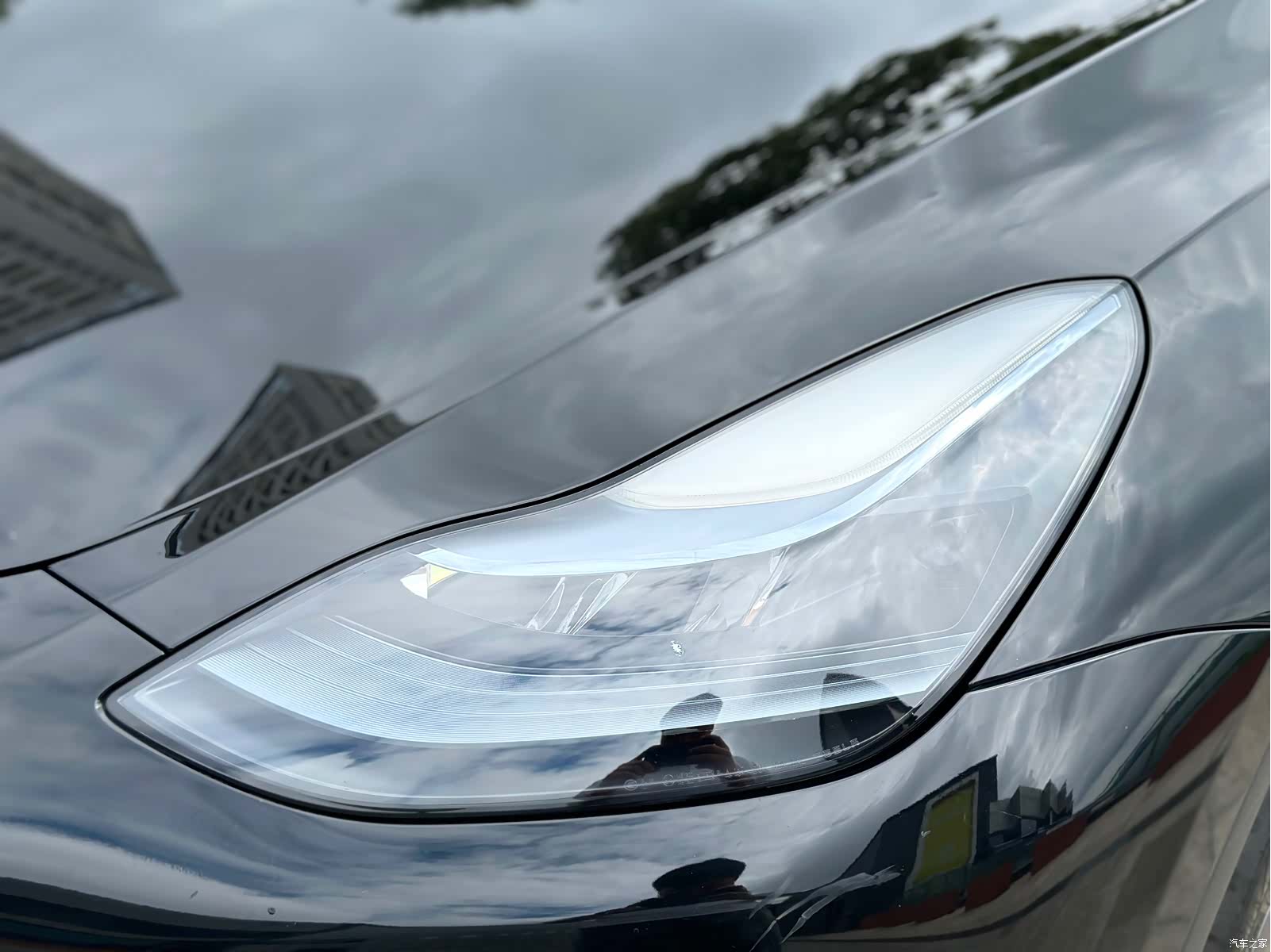 Tesla Model Y, 2023 4