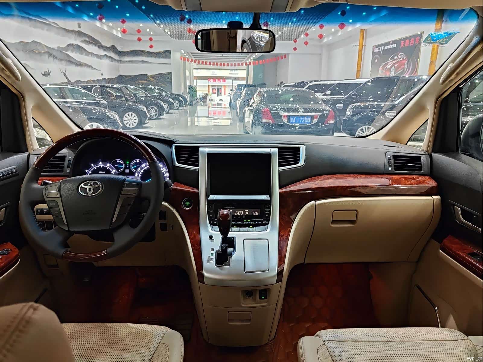 Toyota Alphard, 2011 8