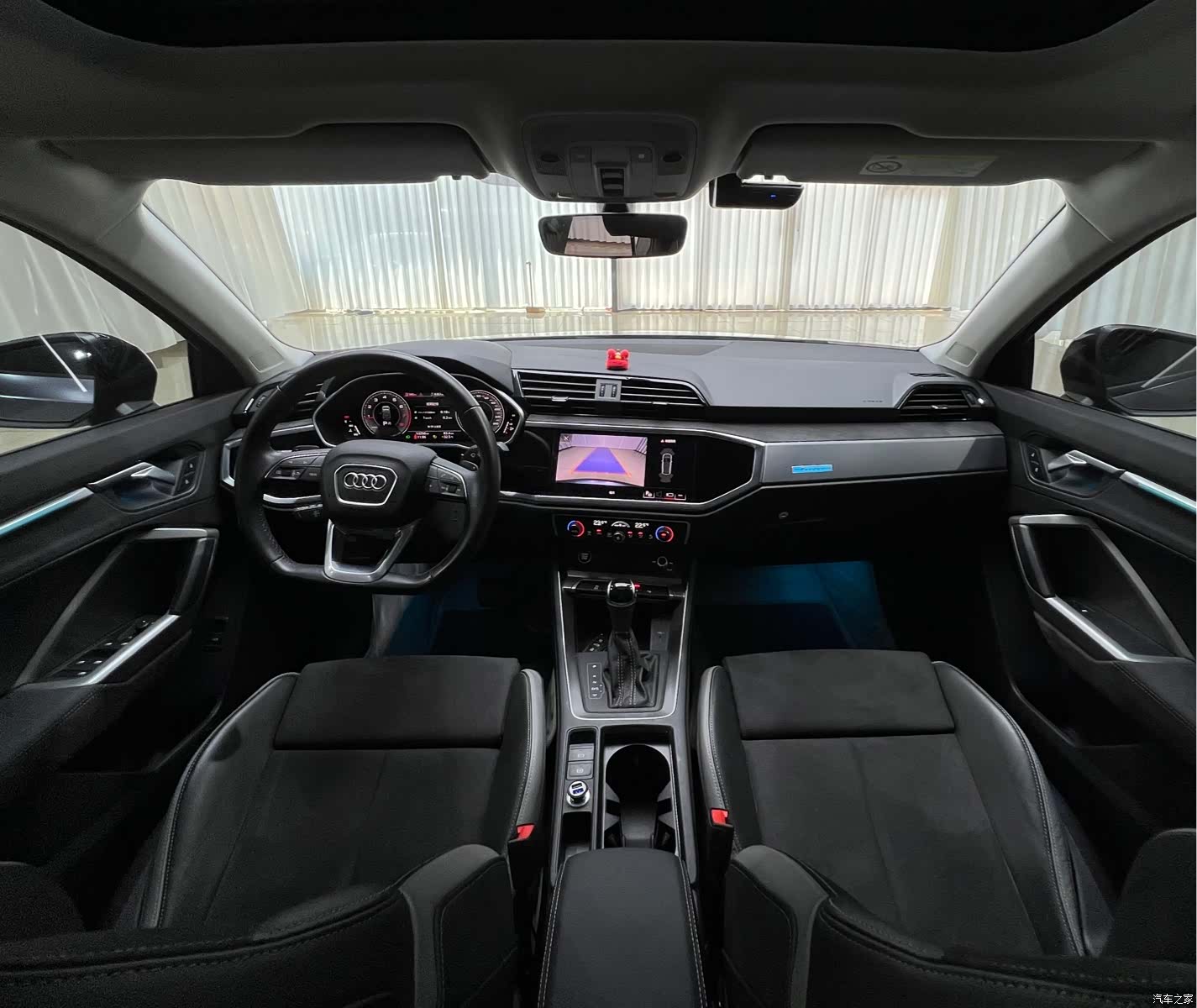 Audi Q3, 2023 12