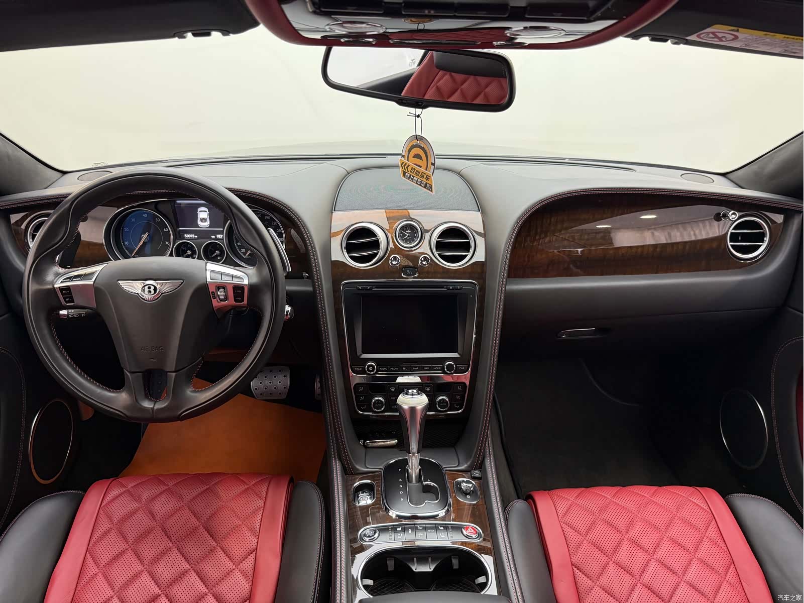 Bentley Continental GT, 2018 11