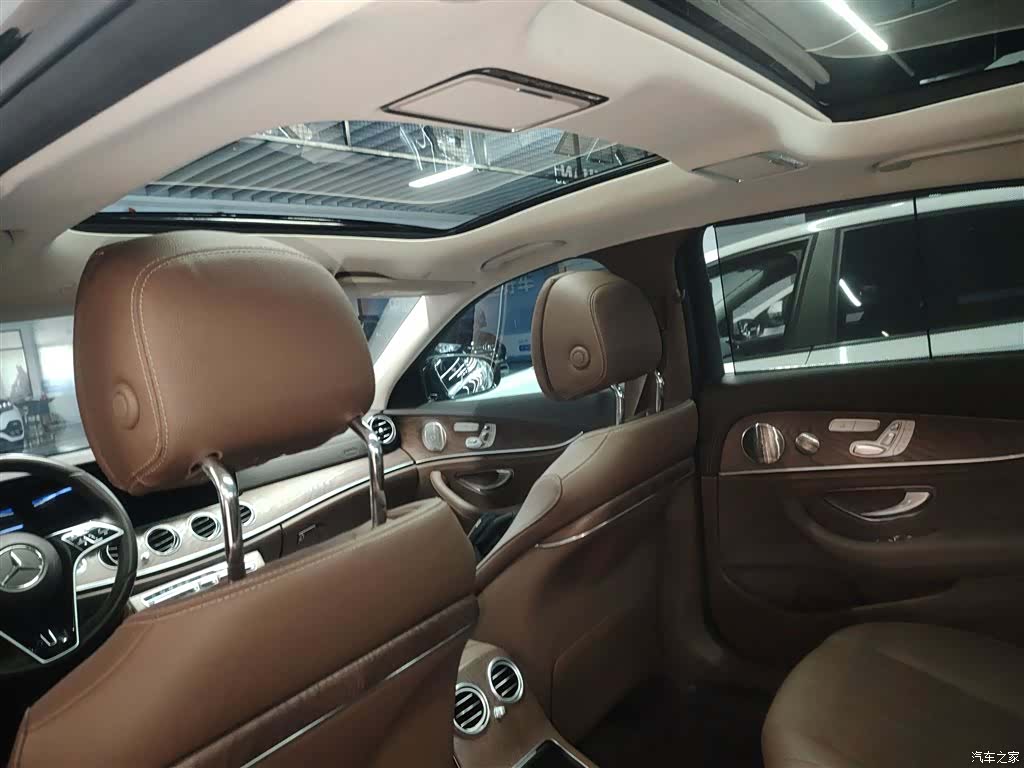 Mercedes-Benz E-Class, 2023 8