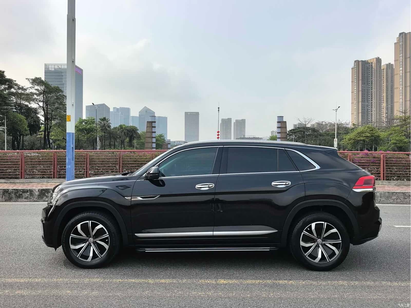 Volkswagen Teramont X, 2021 23