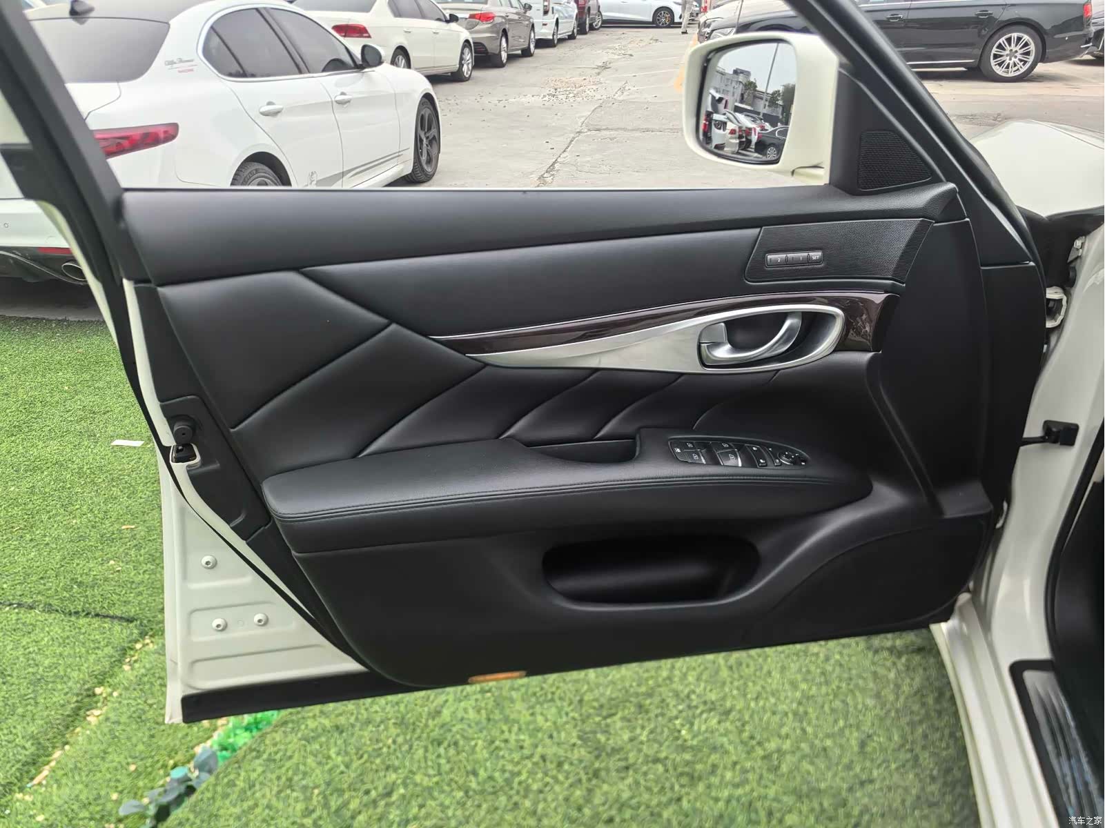 Infiniti M25L, 2013 все фото