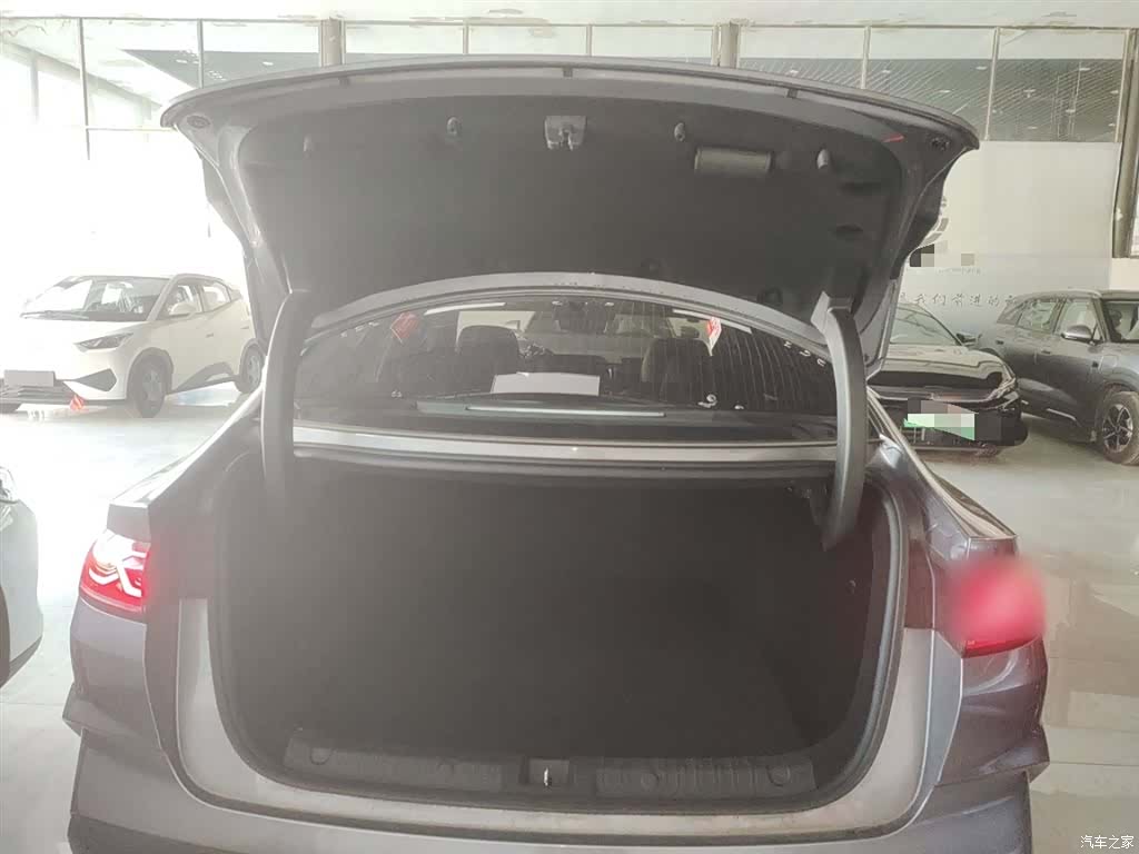 BYD Qin, 2025 19