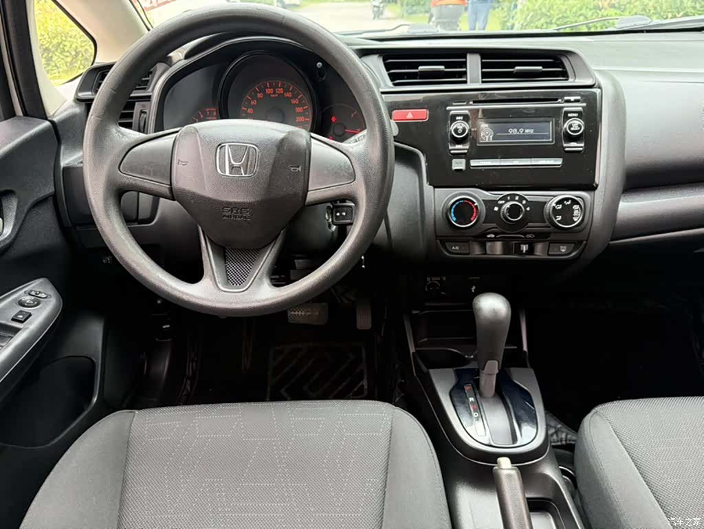 Honda Fit, 2016 12