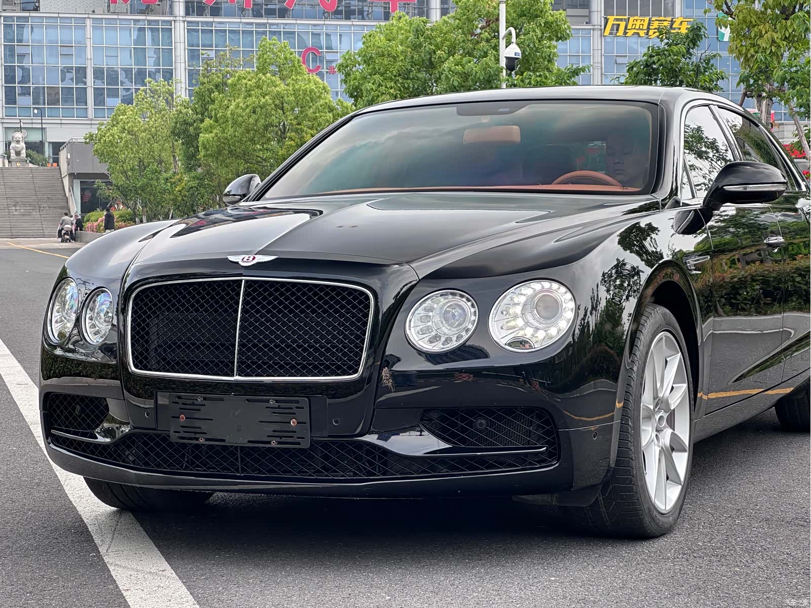 Bentley Flying Spur, 2019 10