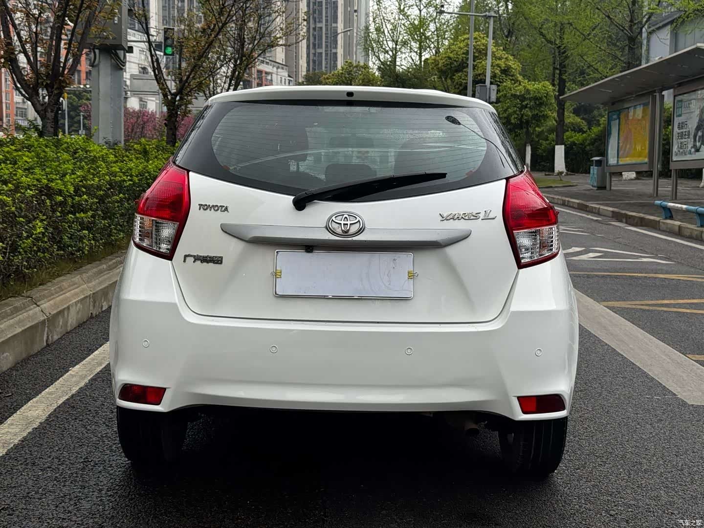Toyota YARiS L, 2015 23